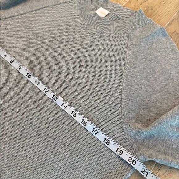 Lole Gray lightweight Sweater with Black Accents. Size L - Picture 2 of 7